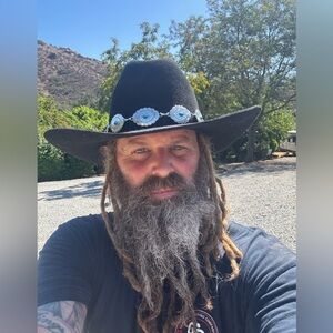 Meet your Posher, Colby